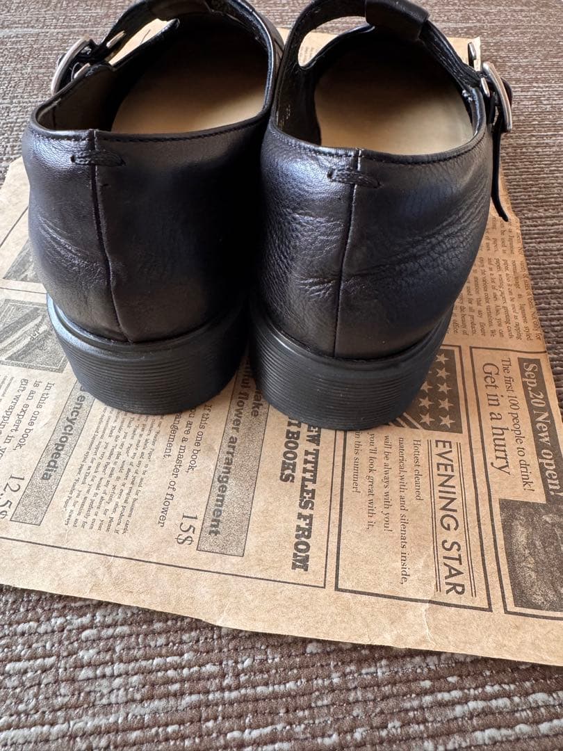 トラックソールＴストラップシューズ ／マーガレット・ハウエル アイデア