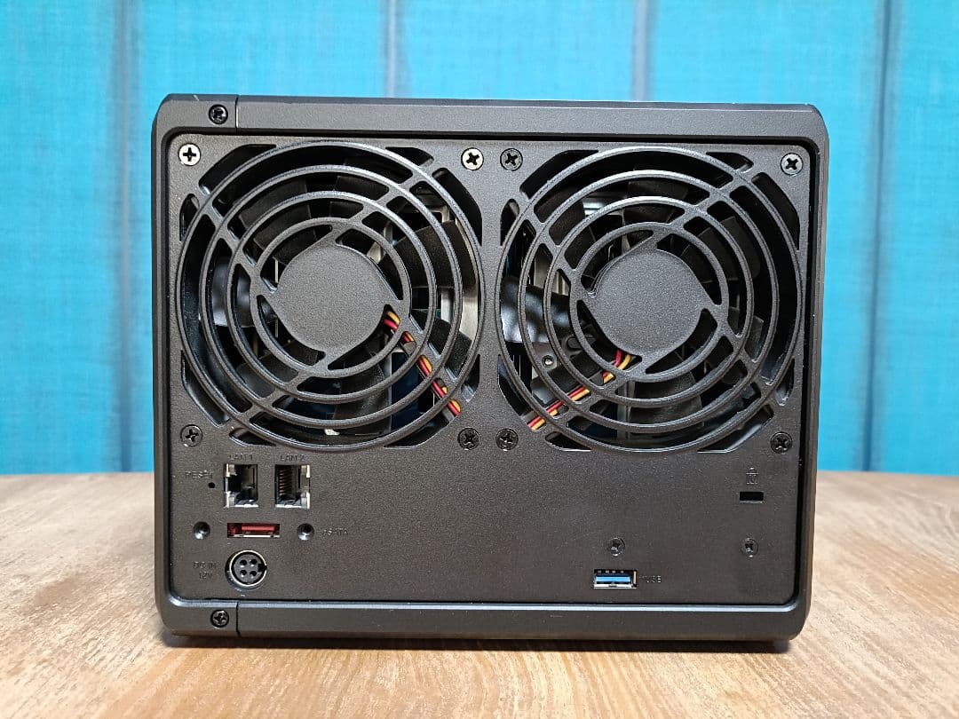 Synology DiskStation DS920+/JP 4ベイ