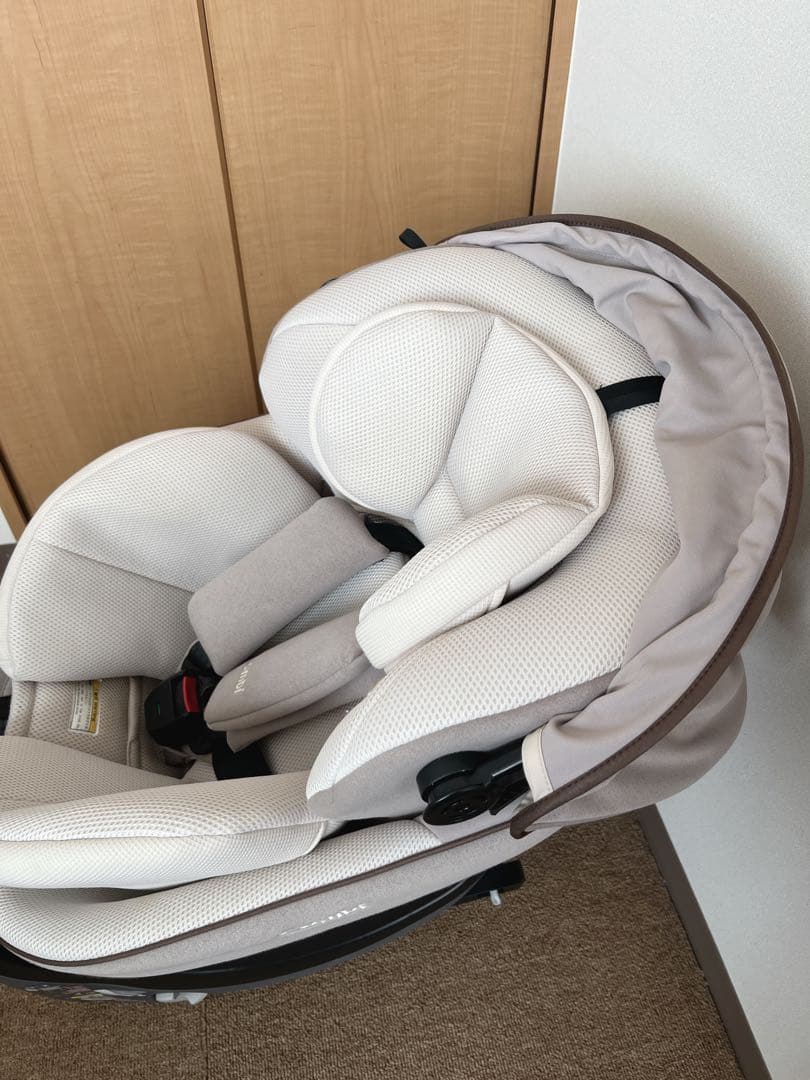 クルムーヴスマートISOFIX エッグショック tete a tete