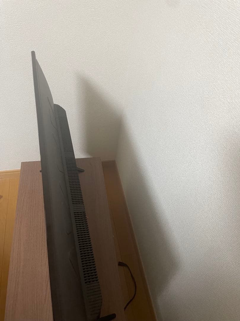 TCL 液晶テレビ 薄型デザイン