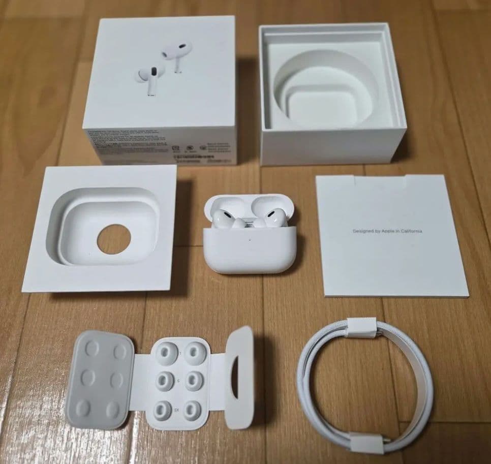 surf3747Apple AirPods Pro2 本体と充電ケース