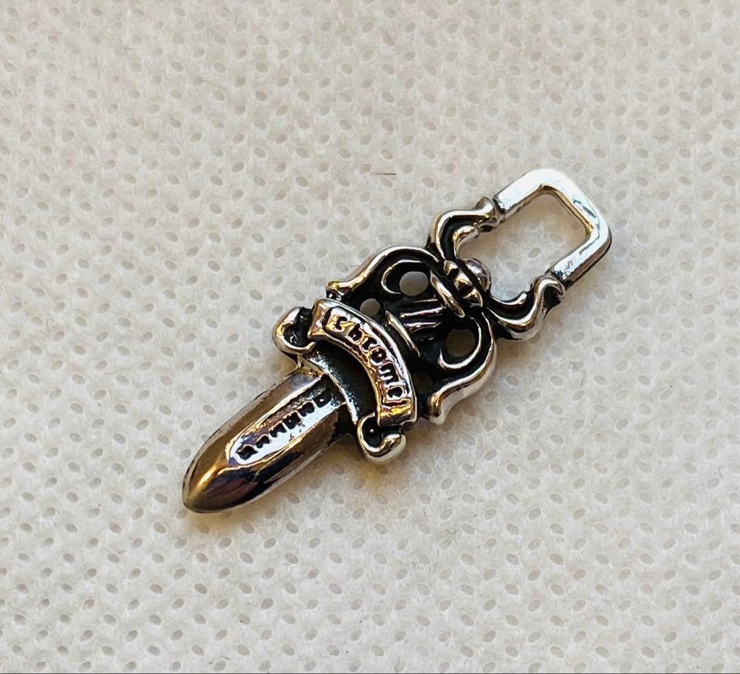 クロムハーツ　ダガー　ペンダント　 チャーム　シルバー　Chrom hearts