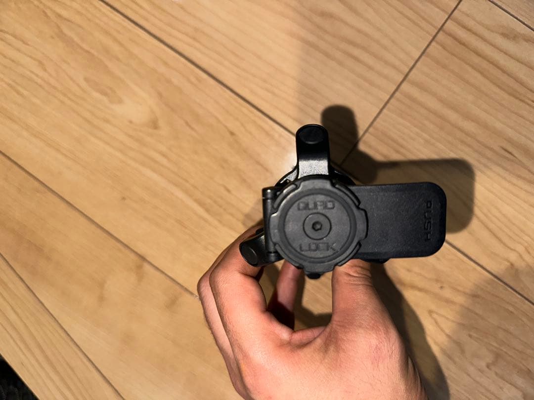 QUAD LOCK スマートフォン マウントアダプター