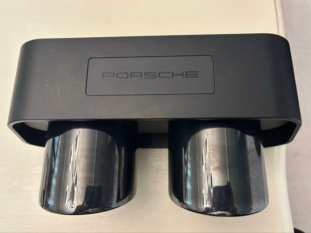 ポルシェ 911 GT3 マフラー型スピーカー