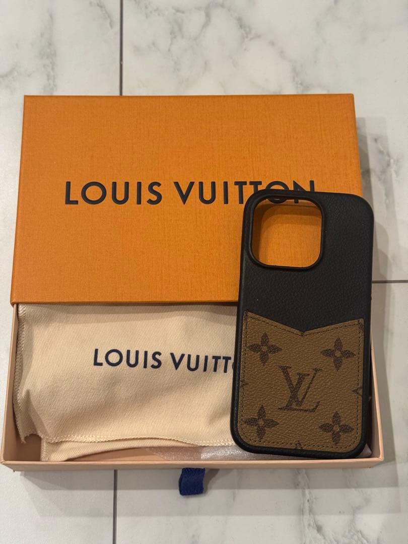 LOUIS VUITTON iPhoneケース モノグラム15Pro