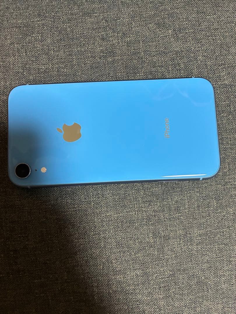 iPhone XR ブルー 本体 256GB 付属品付 予備充電器、保護フィルム
