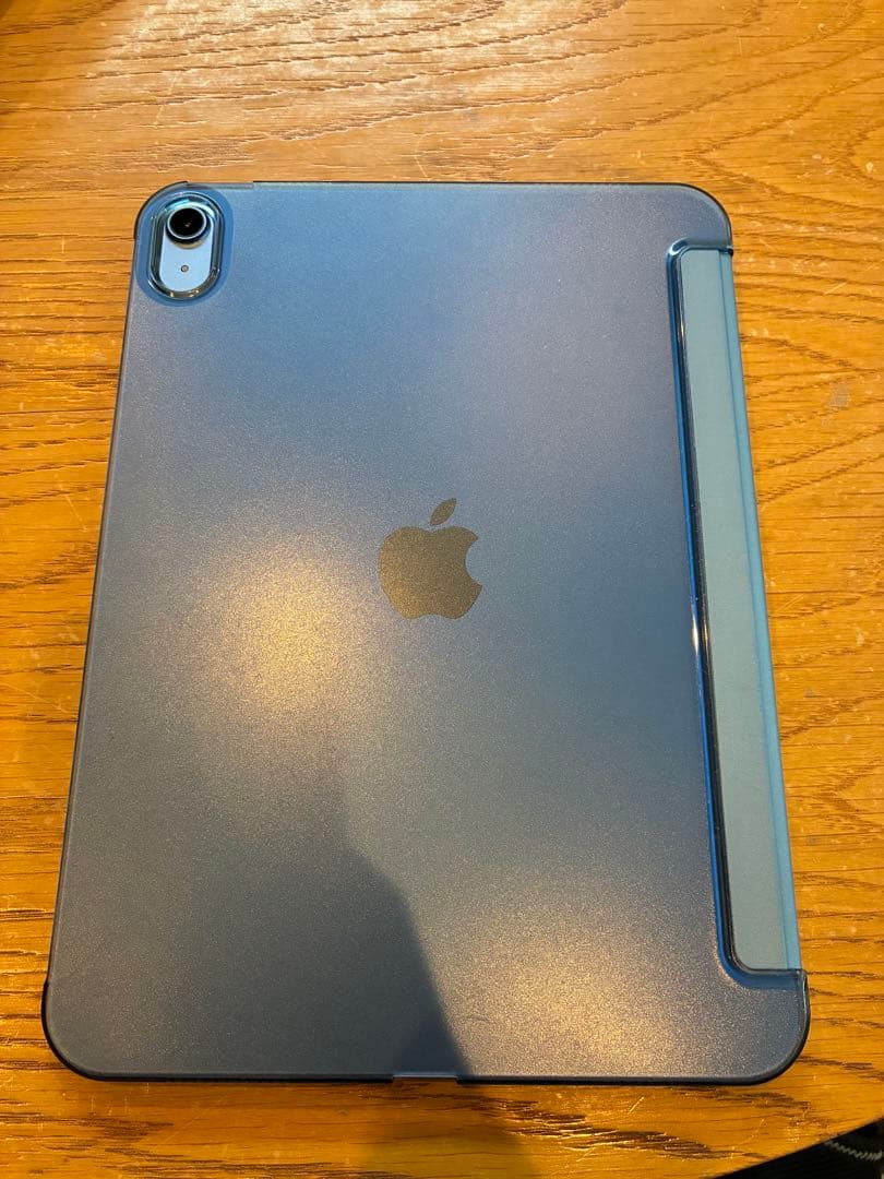 無印Apple iPad (A16) 128GB ブルー　カバー付