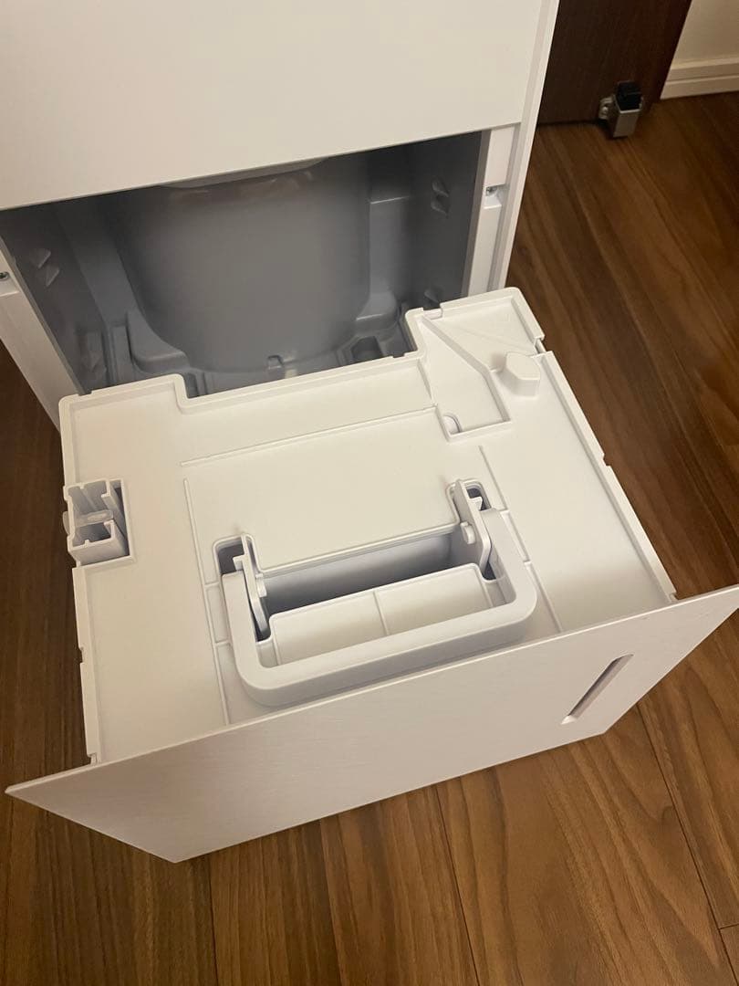 2025年製　最新版　YAMAZEN 山善　EDC-H601 除湿機 ホワイト