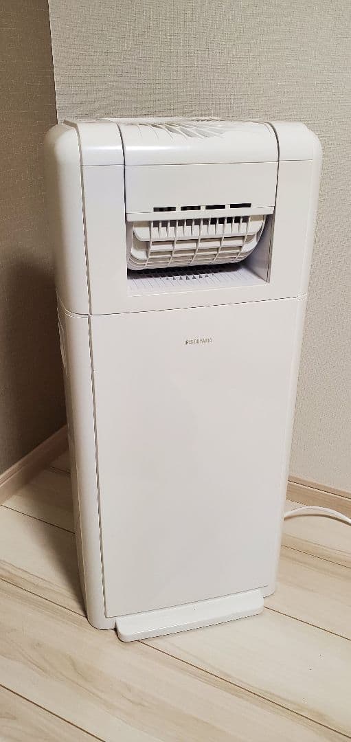 【美品】アイリスオーヤマ除湿機サーキュレーター・デシカント方式IJDC-K80