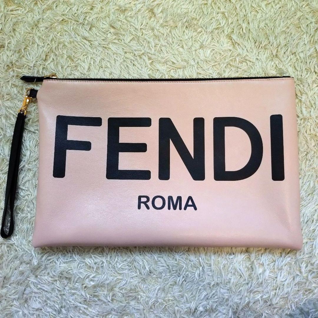 美品⭐フェンディ　クラッチバッグ　ピンク　ローマ　デカロゴ　レザー