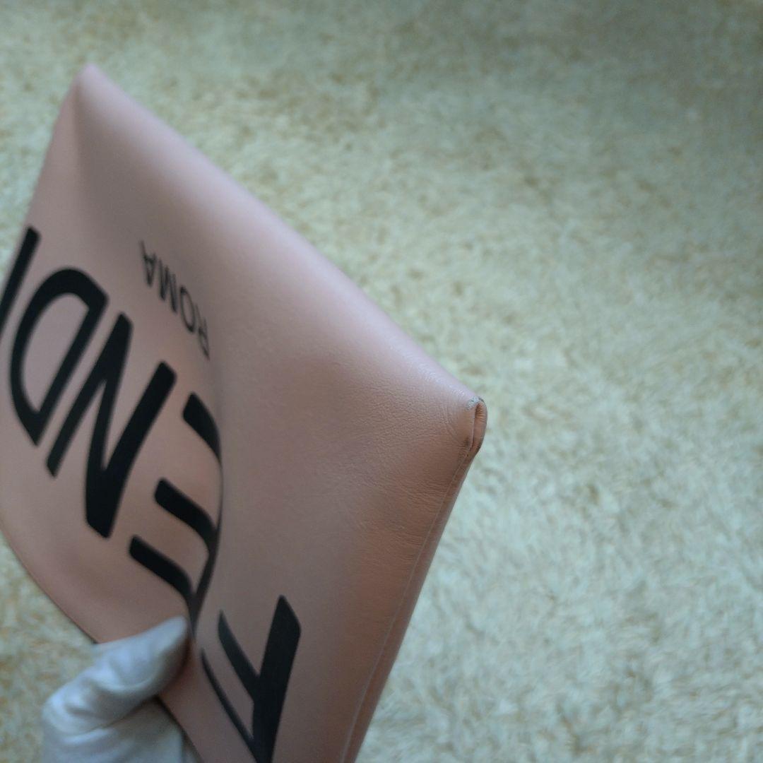 美品⭐フェンディ　クラッチバッグ　ピンク　ローマ　デカロゴ　レザー