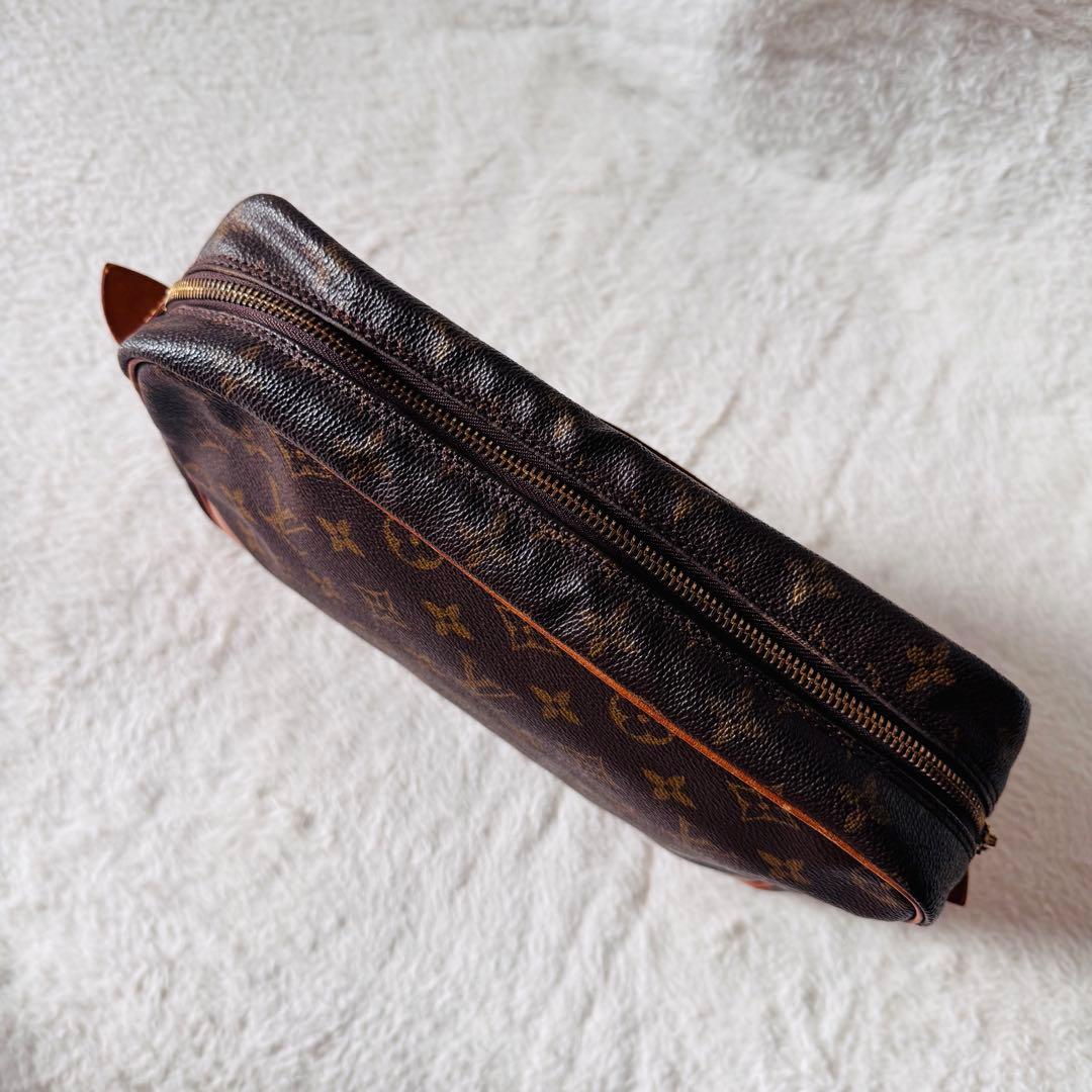 ルイヴィトン コンピエーニュ28 モノグラム M51845 クラッチバッグ