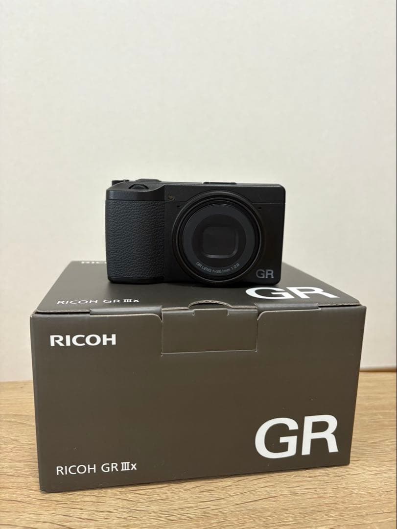 RICOH GR IIIx ブラック 本体【革ケース付】