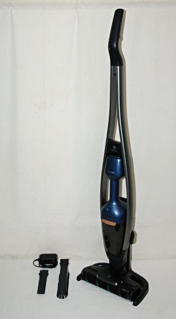 エレクトロラックス PURE Q9 スティッククリーナー 北欧デザイン