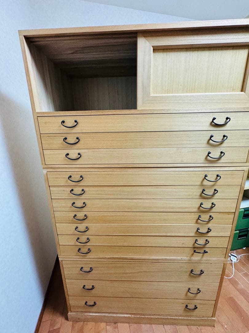 福岡発 桐タンス 13段 引き戸タイプ 着物用 木製 押入れ 箪笥 引き出し