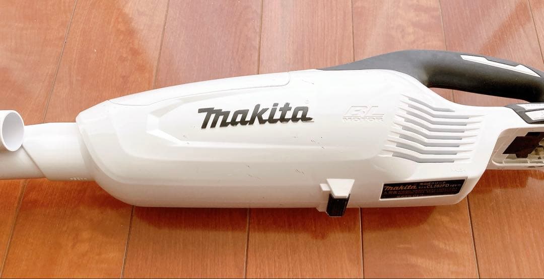Makita 充電式クリーナー CL282FD（バッテリー無し）