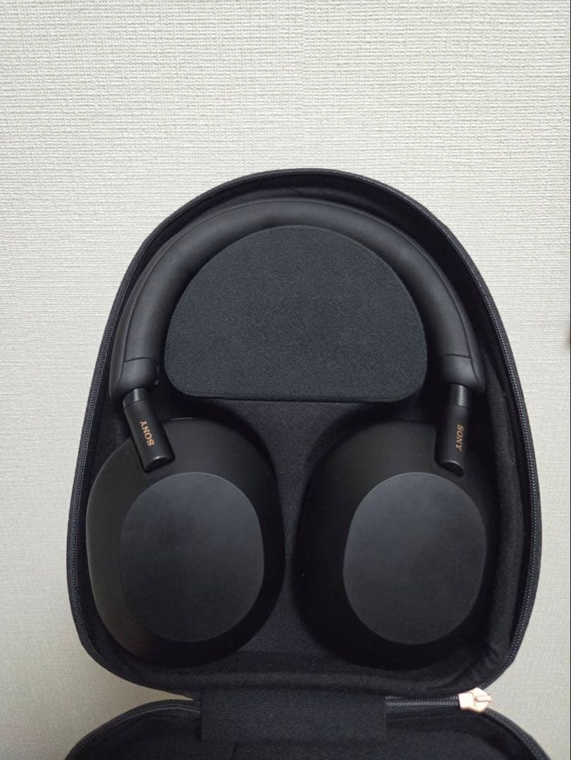 ワイヤレスヘッドホン ブラック オーバーイヤー