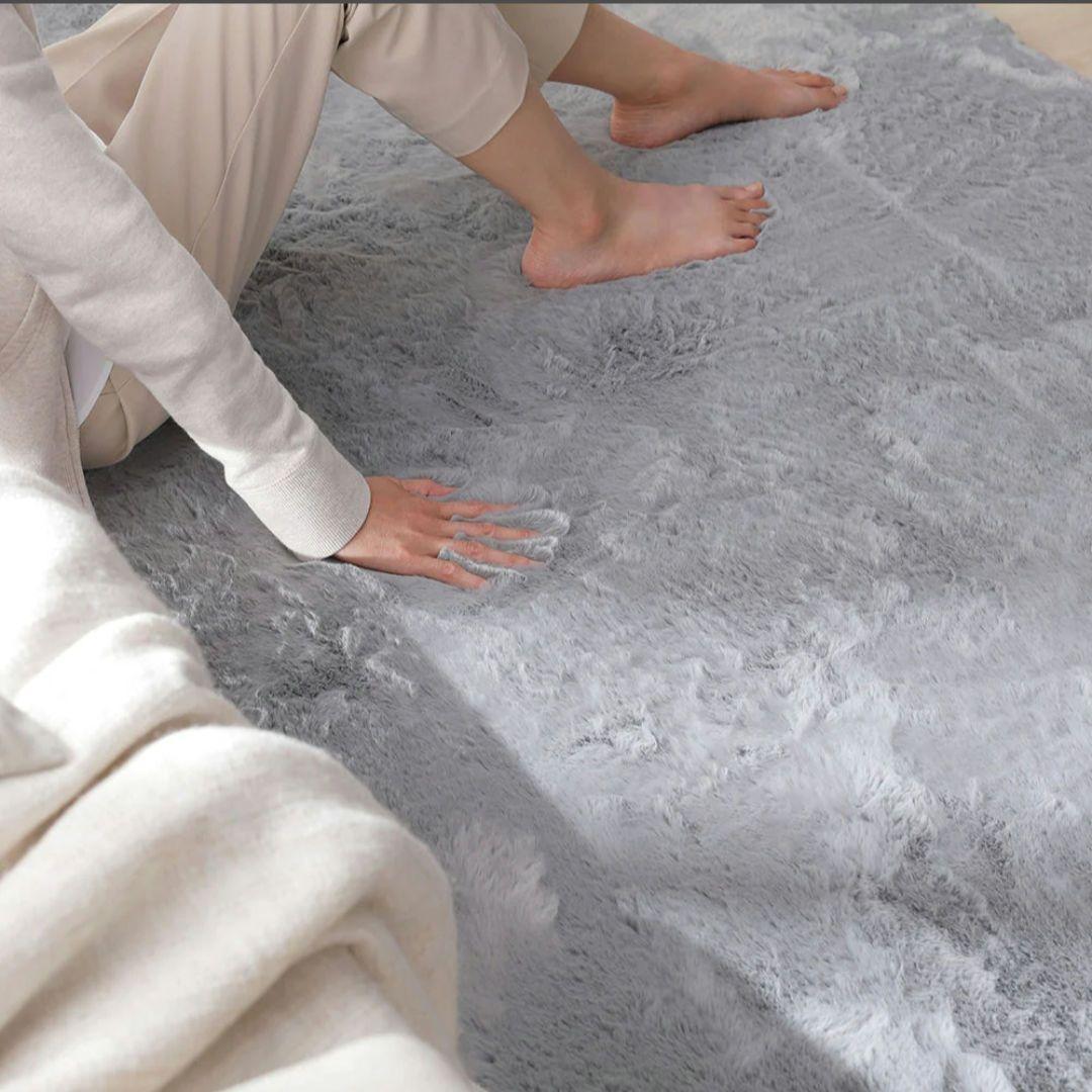 新品 未使用RASIK ふわふわラビットファーラグ 180×240 ブルーグレー