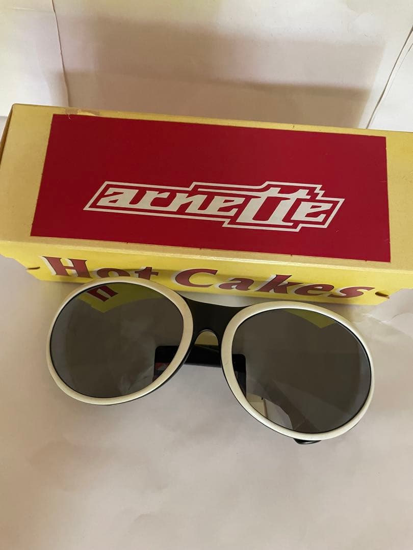 arnette hot cakes アーネットホットケーキ　サングラス