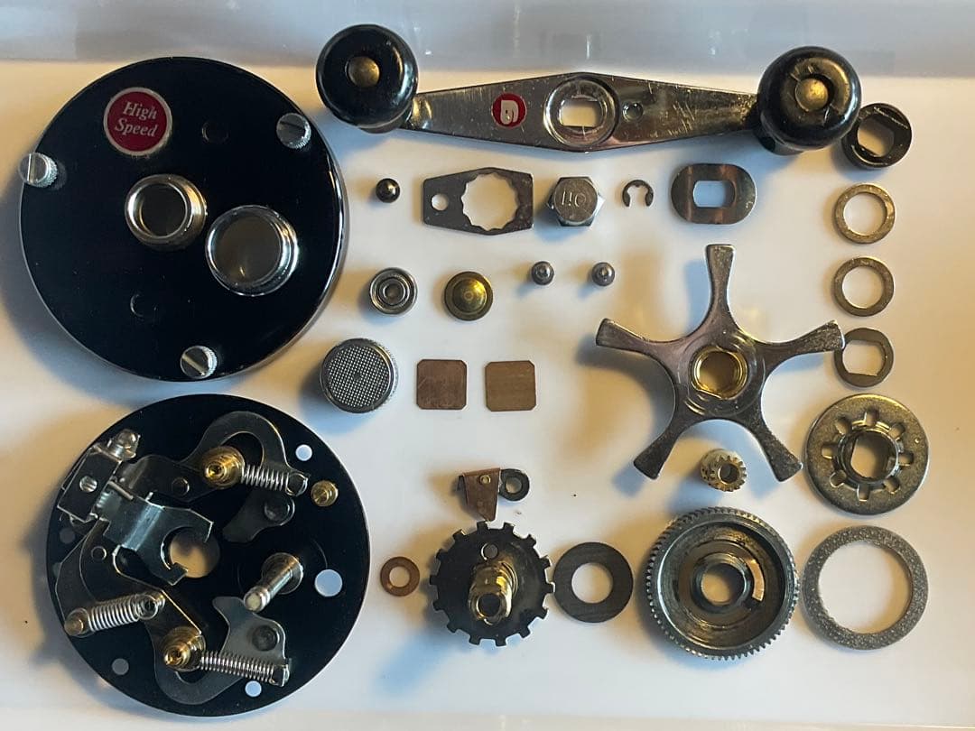 ABU アンバサダー 5600C メンテ済 フレーム修正済