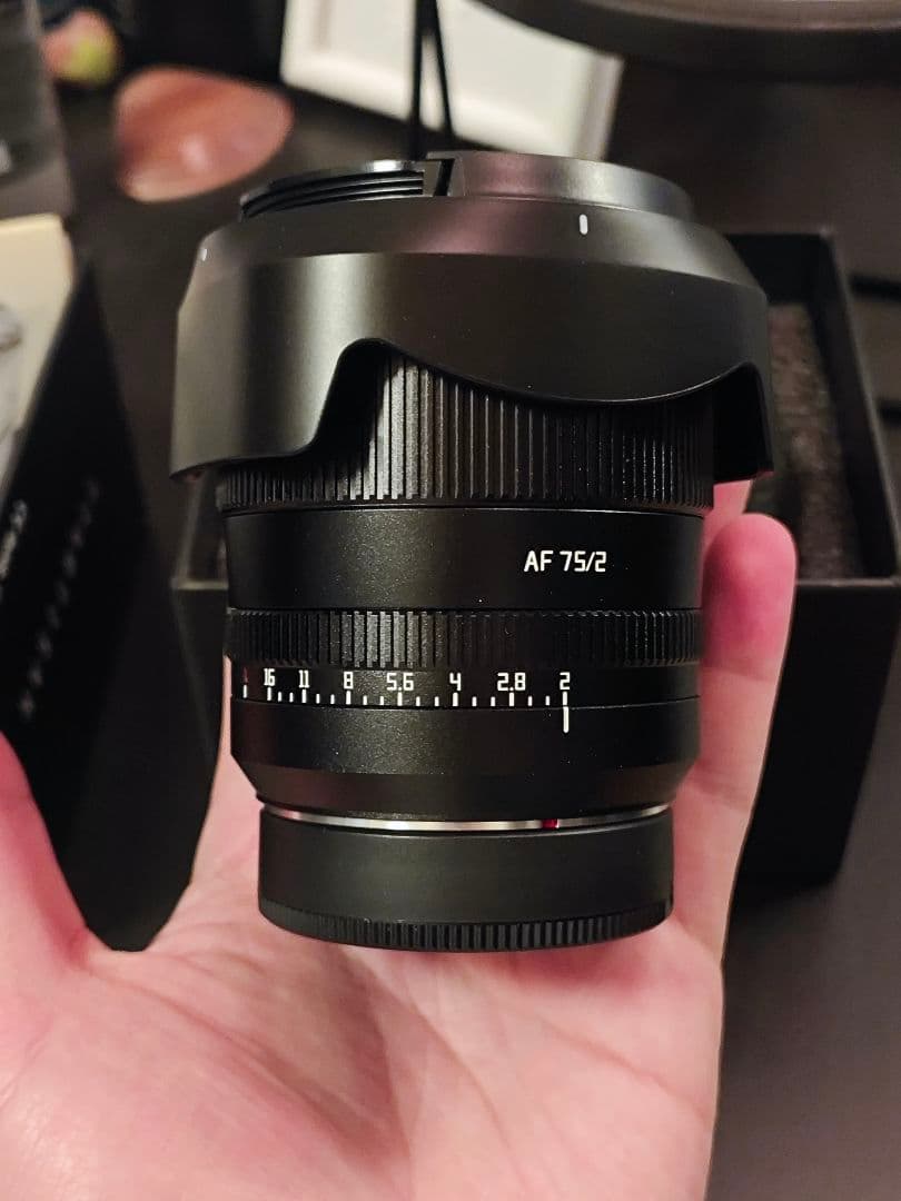 TARTISAN AF 75mm f2 単焦点レンズ