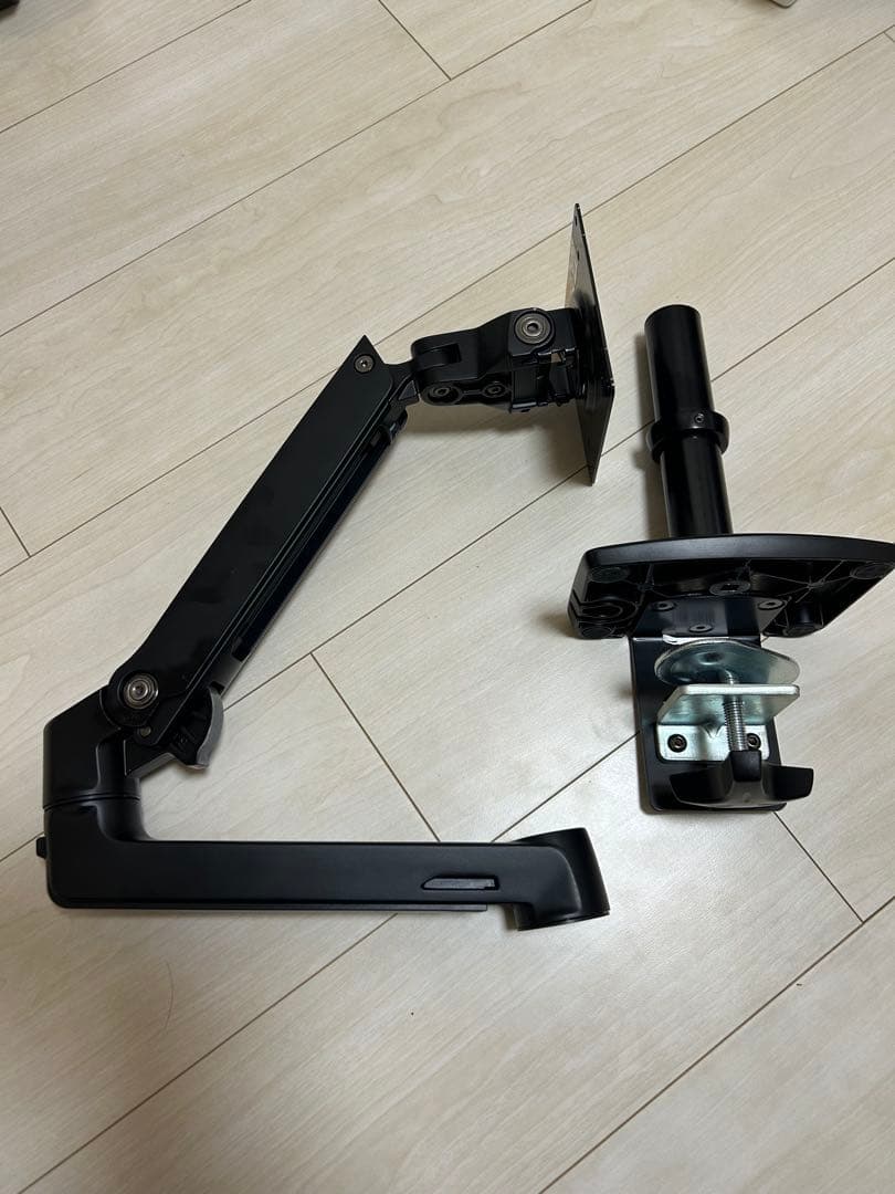 モニターアーム　Amazon basic