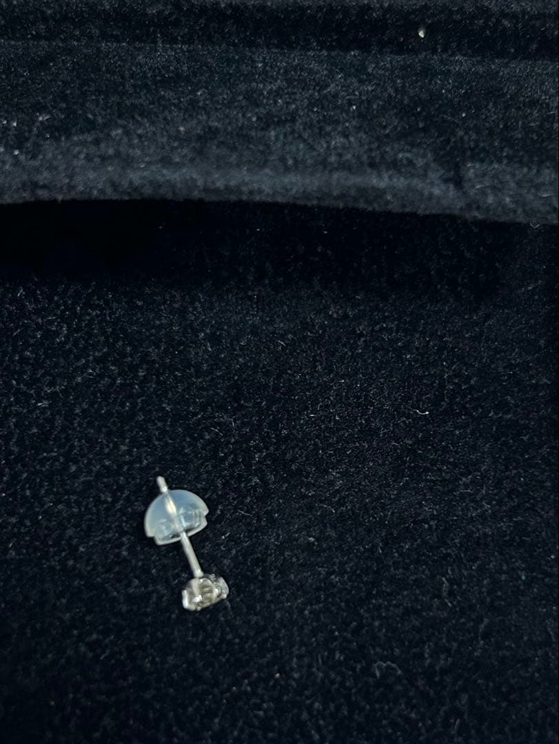 天然ダイヤモンド 片耳用ピアス 0.15カラット　pt900 H&C