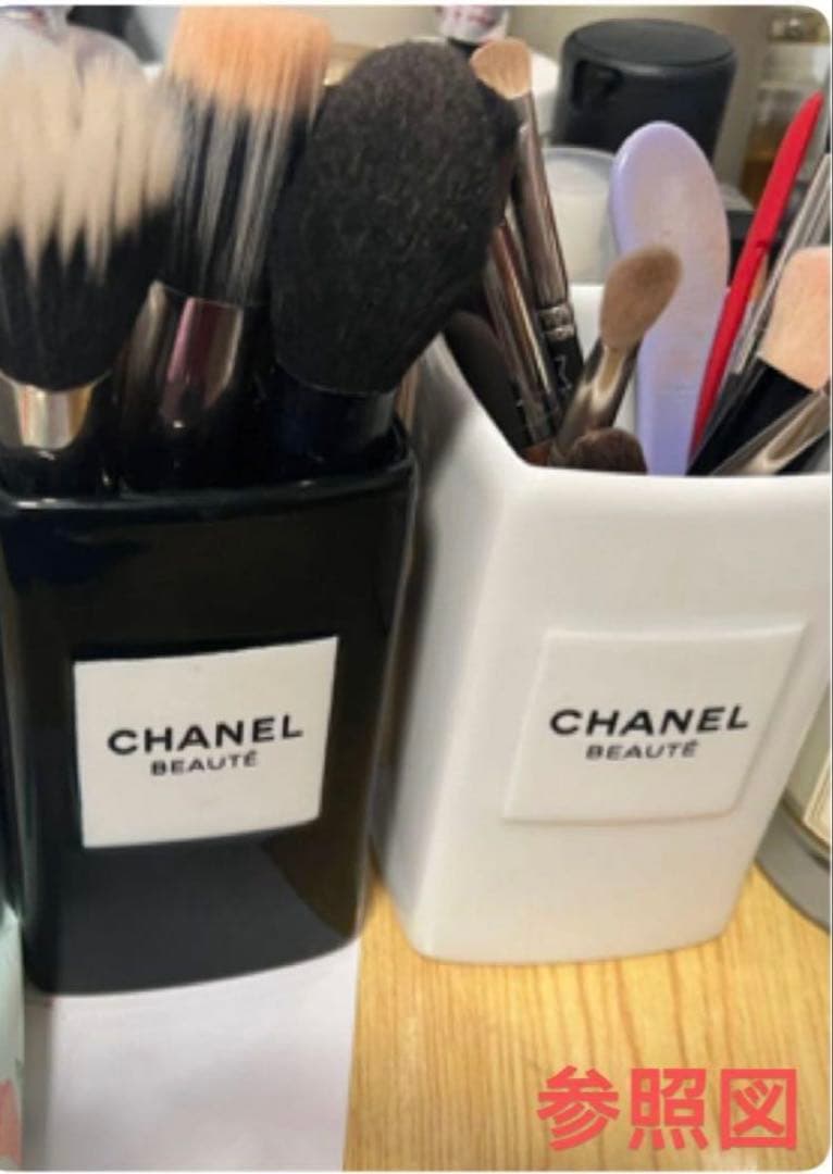 レアシャネル　ノベルティ　非売品　ブラシスタンド/ペン立て/花瓶