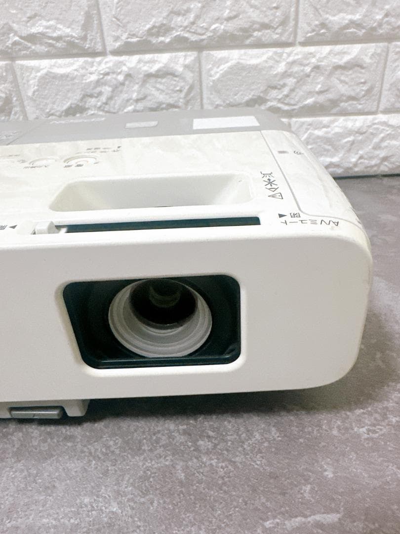 EPSON エプソン プロジェクター EB-825H