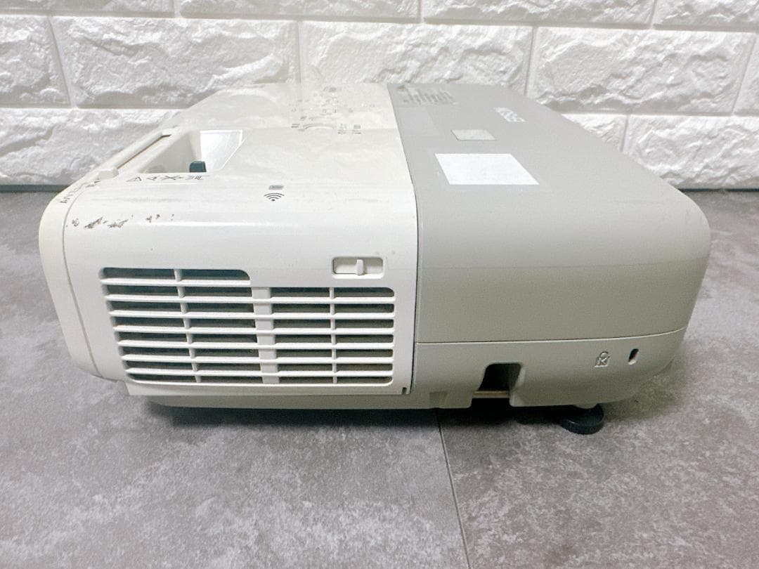 EPSON エプソン プロジェクター EB-825H