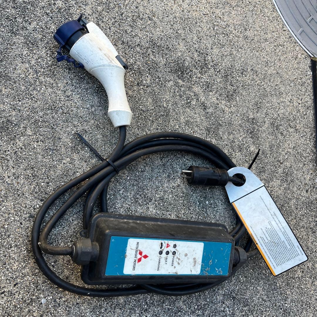 電気自動車 EV充電ケーブル100v