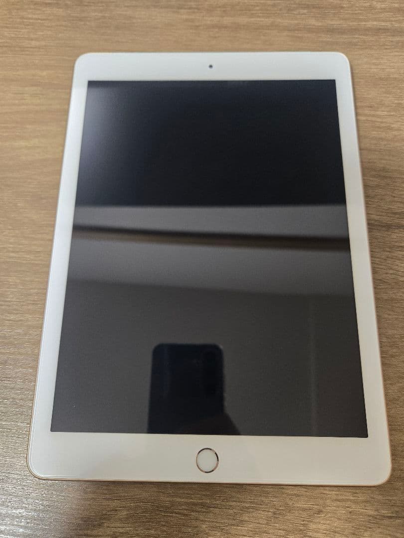 Apple iPad6 128GB　ゴールド