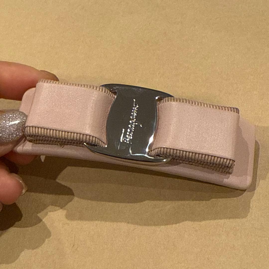 ❤️大幅値下げ❤️フェラガモ❤️バレッタ　ピンク　レザー　上品　送料無料　レア　正規品