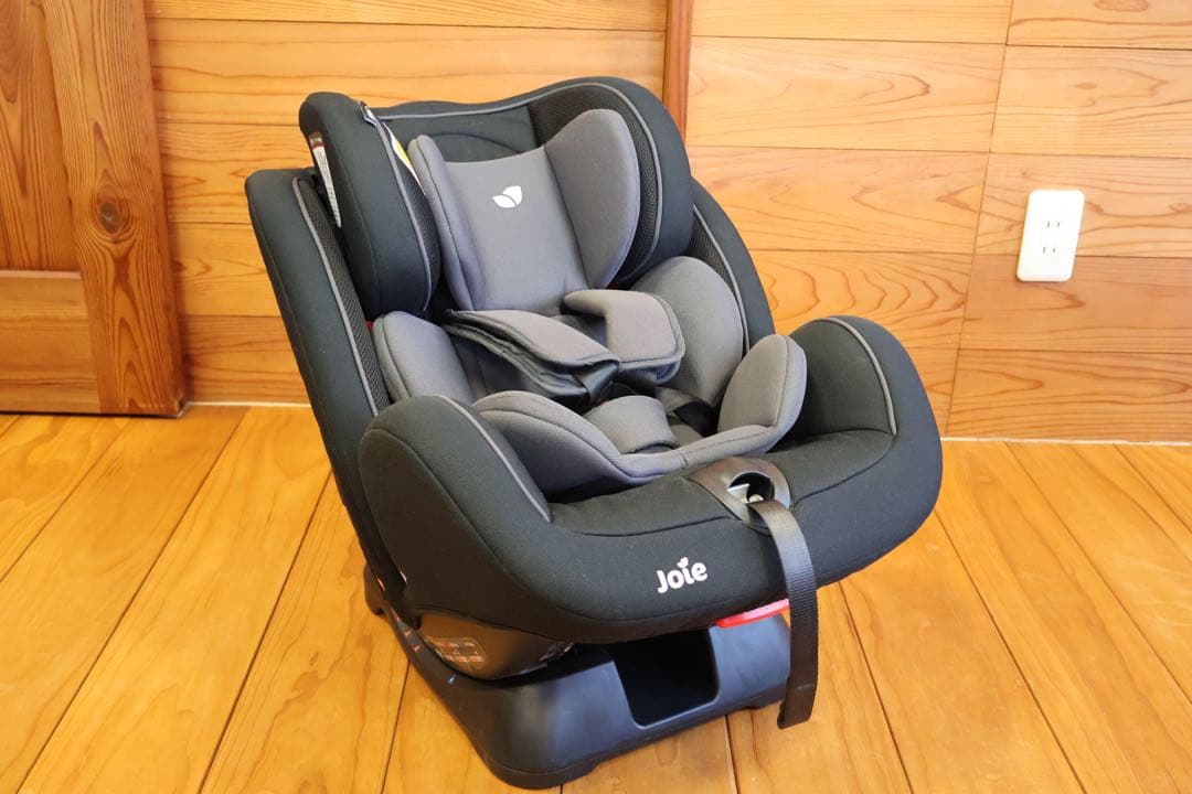 Joie ジョイー　チャイルドシート バリアント（ブラックエレメント）①