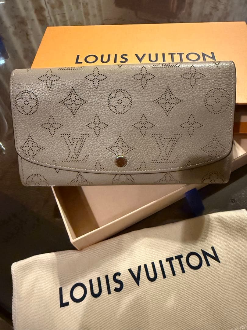 Louis Vuitton マヒナ ポルトフォイユ イリス 長財布