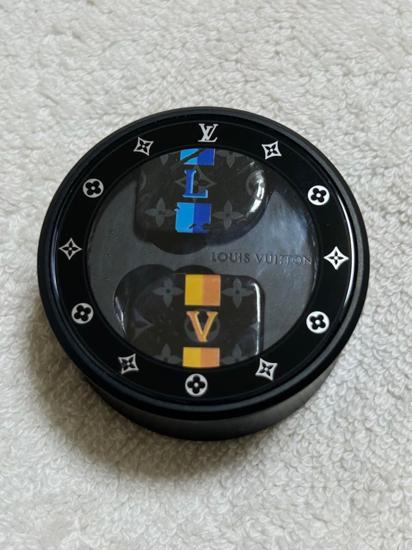 Louis Vuitton ワイヤレスイヤホン 充電ケース付き