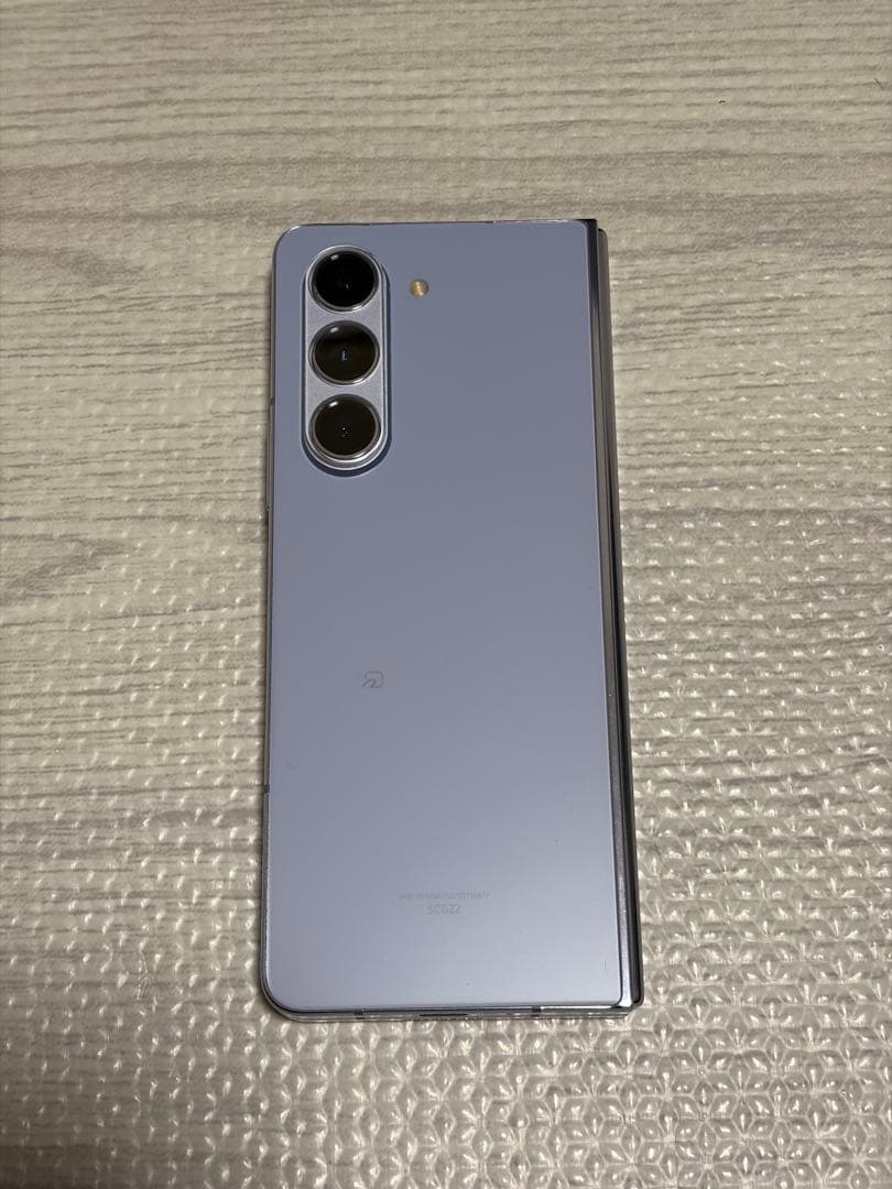 Samsung Galaxy z hold5 アイシブルーau国内版SIMフリー