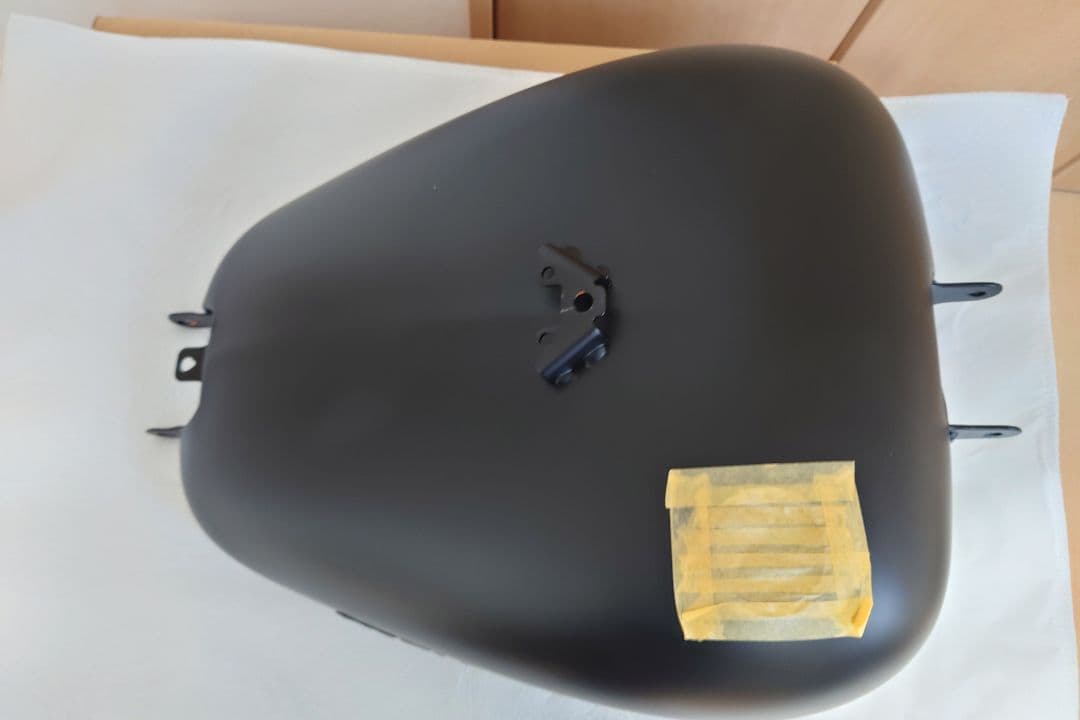 ブレイクアウト117　マットブラックタンク18,9㍑