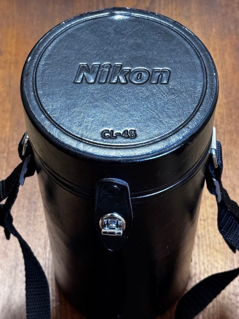 ケース付きNikon ED AF MICRO NIKKOR 200㎜ 1:4 D