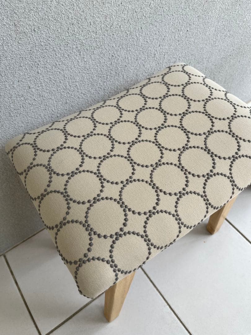 ミナペルホネン タンバリン dop エクリュ スツール ハンドメイド