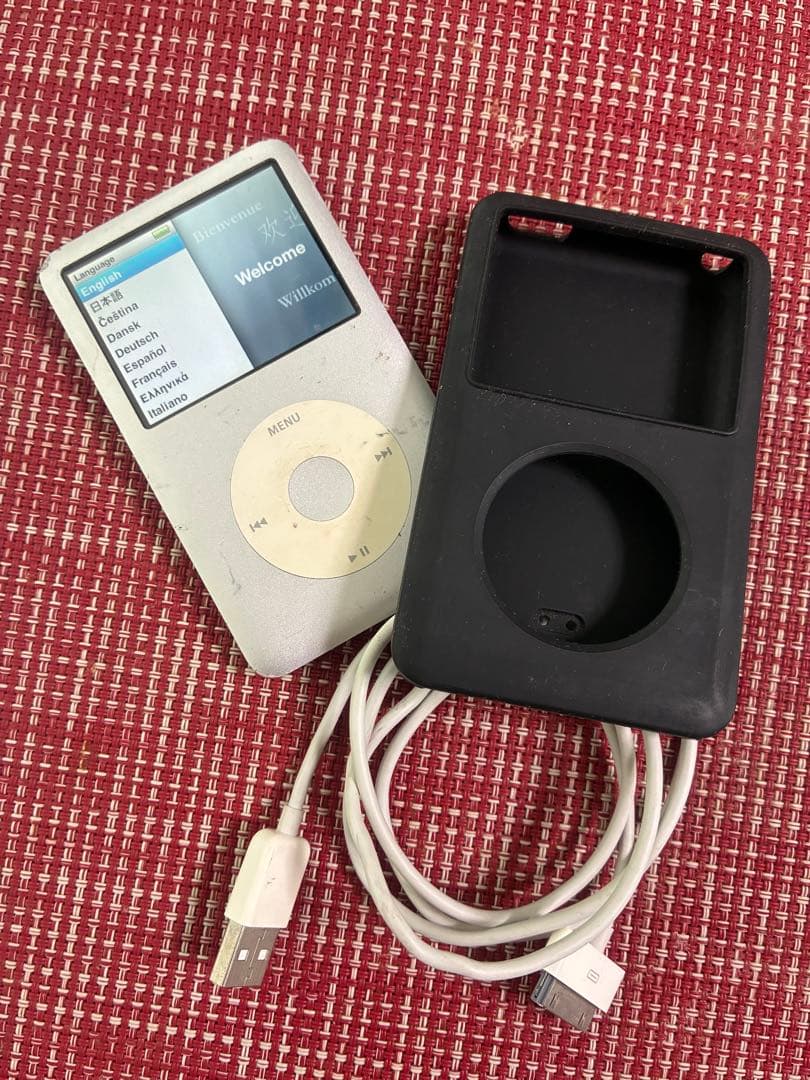 iPod classic 第6世代 80GB A1238 充電ケーブル付き