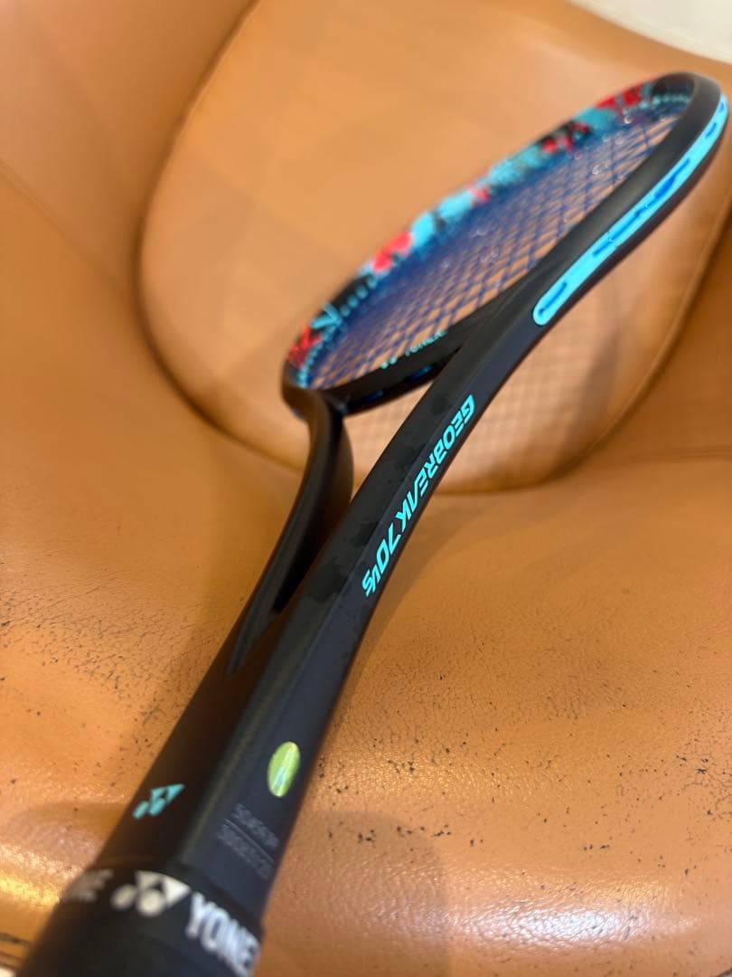 YONEX ジオブレイク70vs アクア