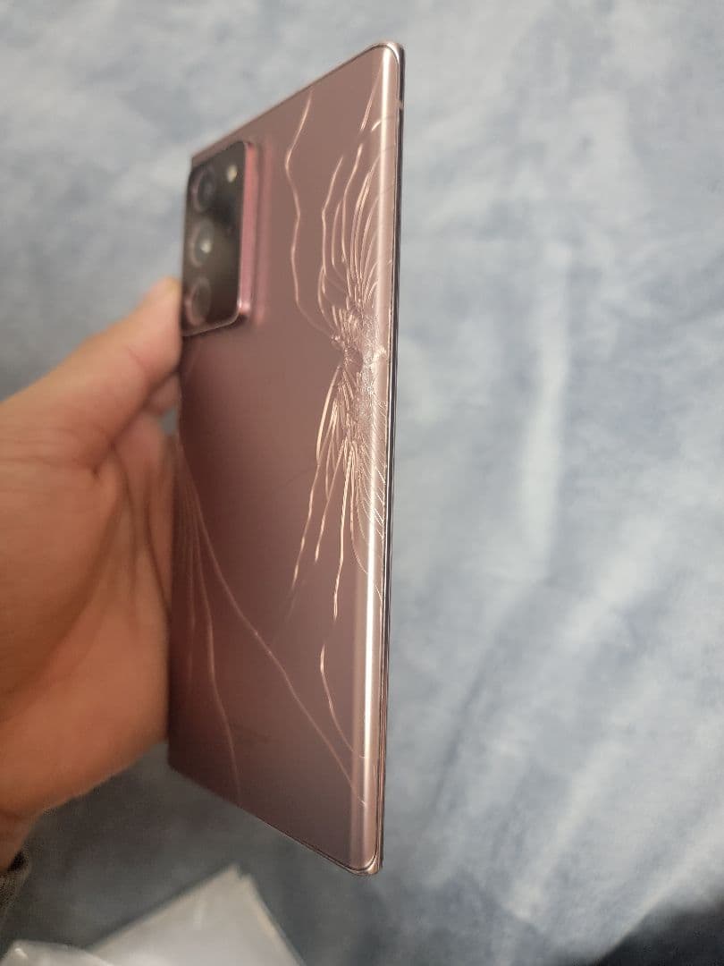 Samsung Galaxy Note 20 Ultra 5G カバー付き