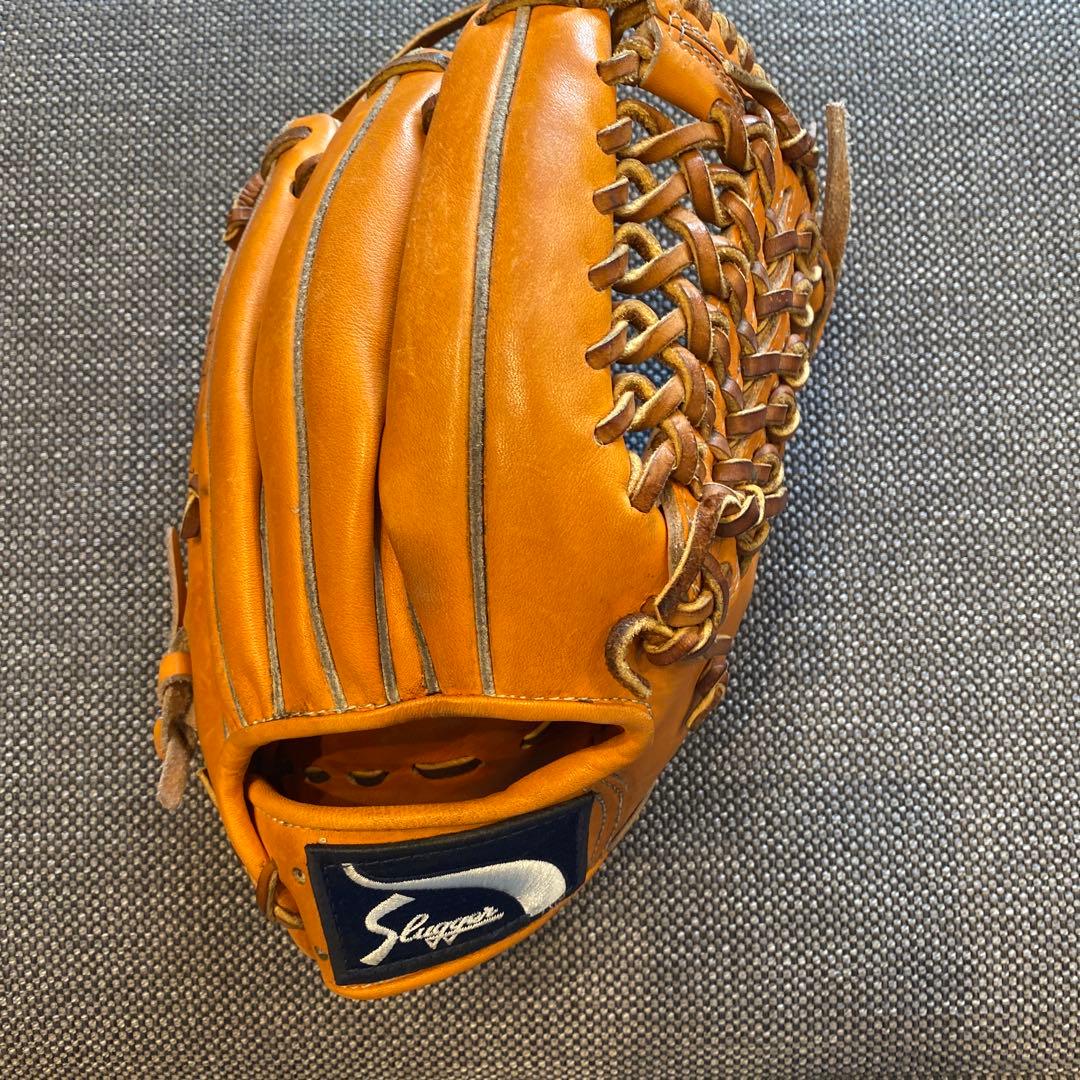 グローブ　slugger