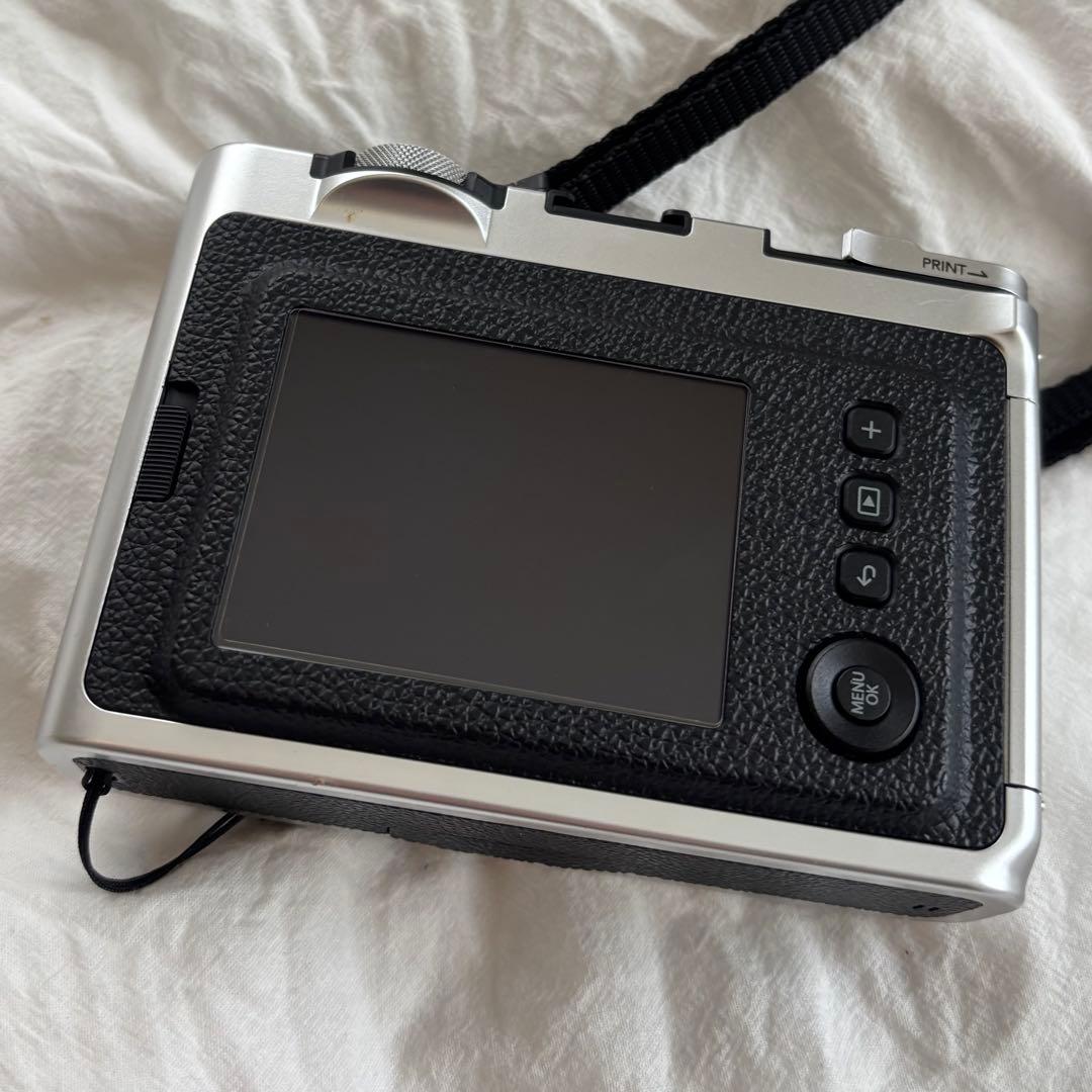 フィルムカメラ instax mini evo