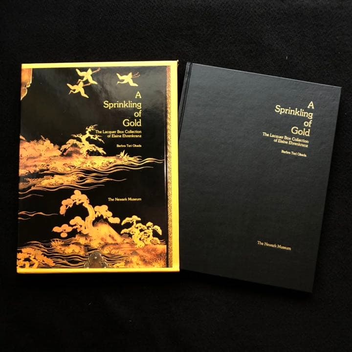 日本の蒔絵 写真集 「A Sprinkling of Gold」