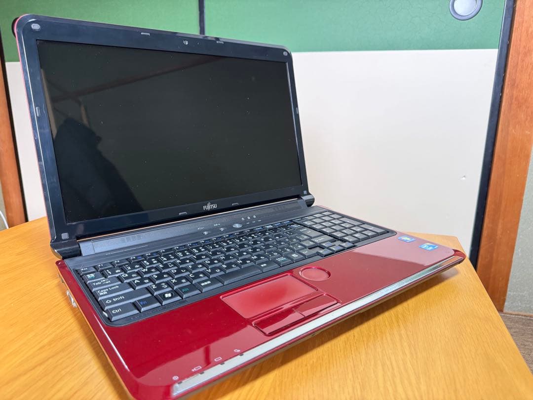 LIFEBOOK AH53/C レッド