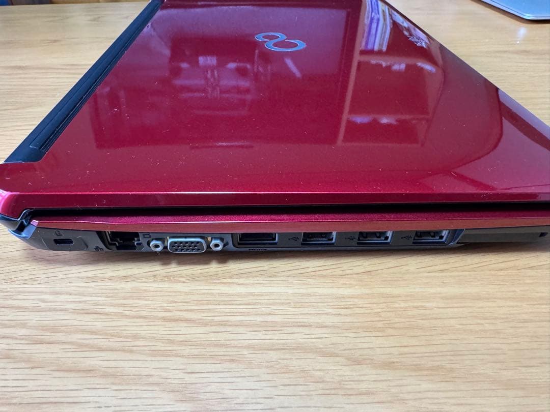 LIFEBOOK AH53/C レッド