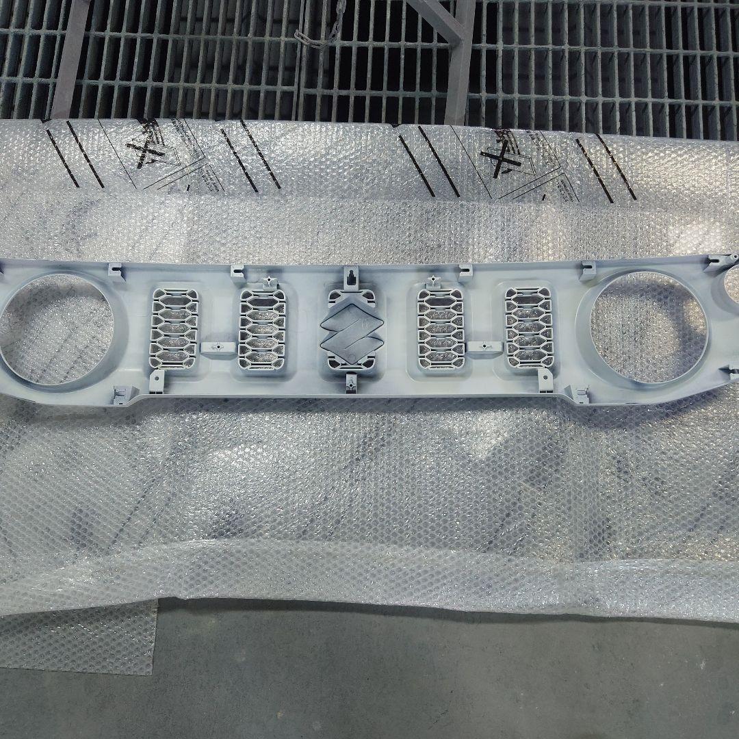 ジムニー純正グリル