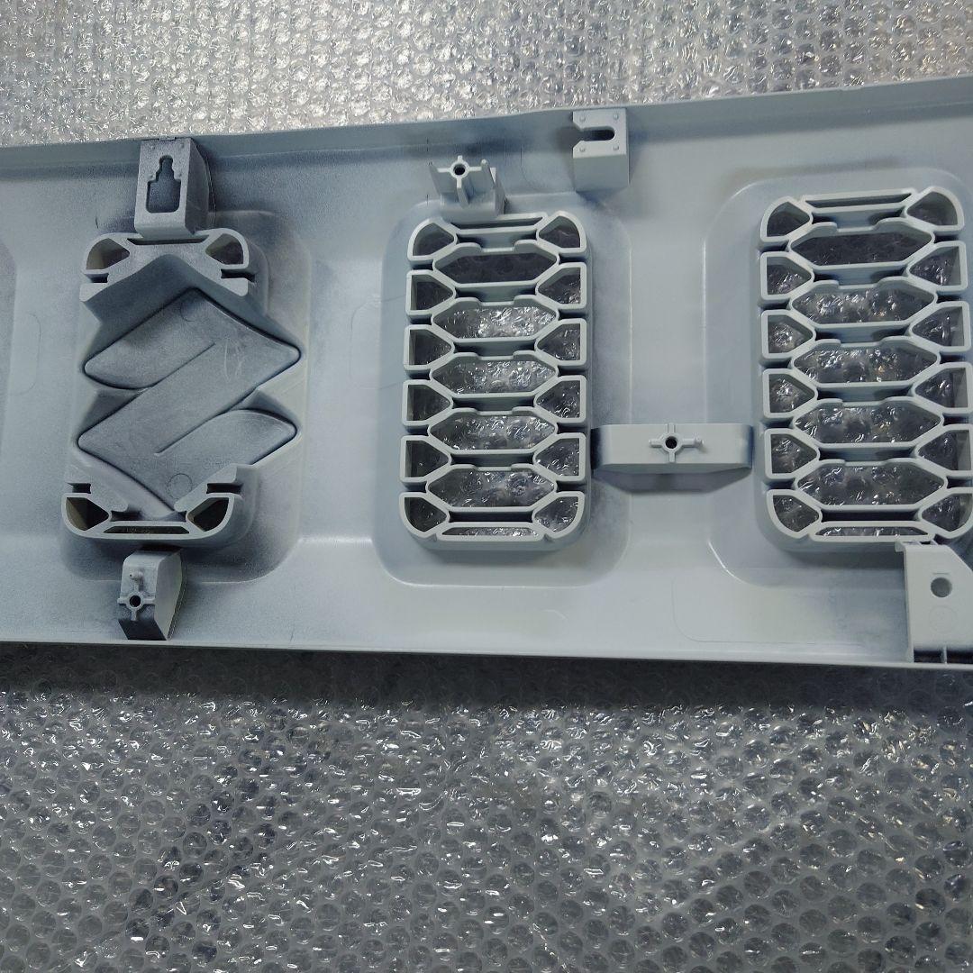 ジムニー純正グリル